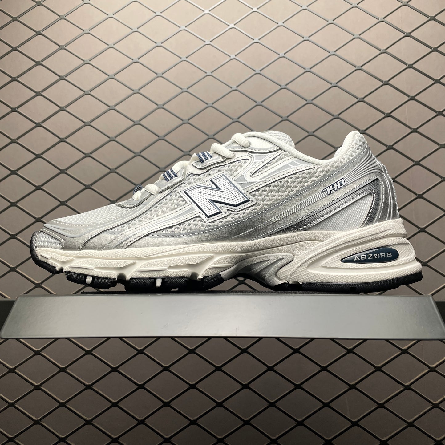 740 Silver / White / Black