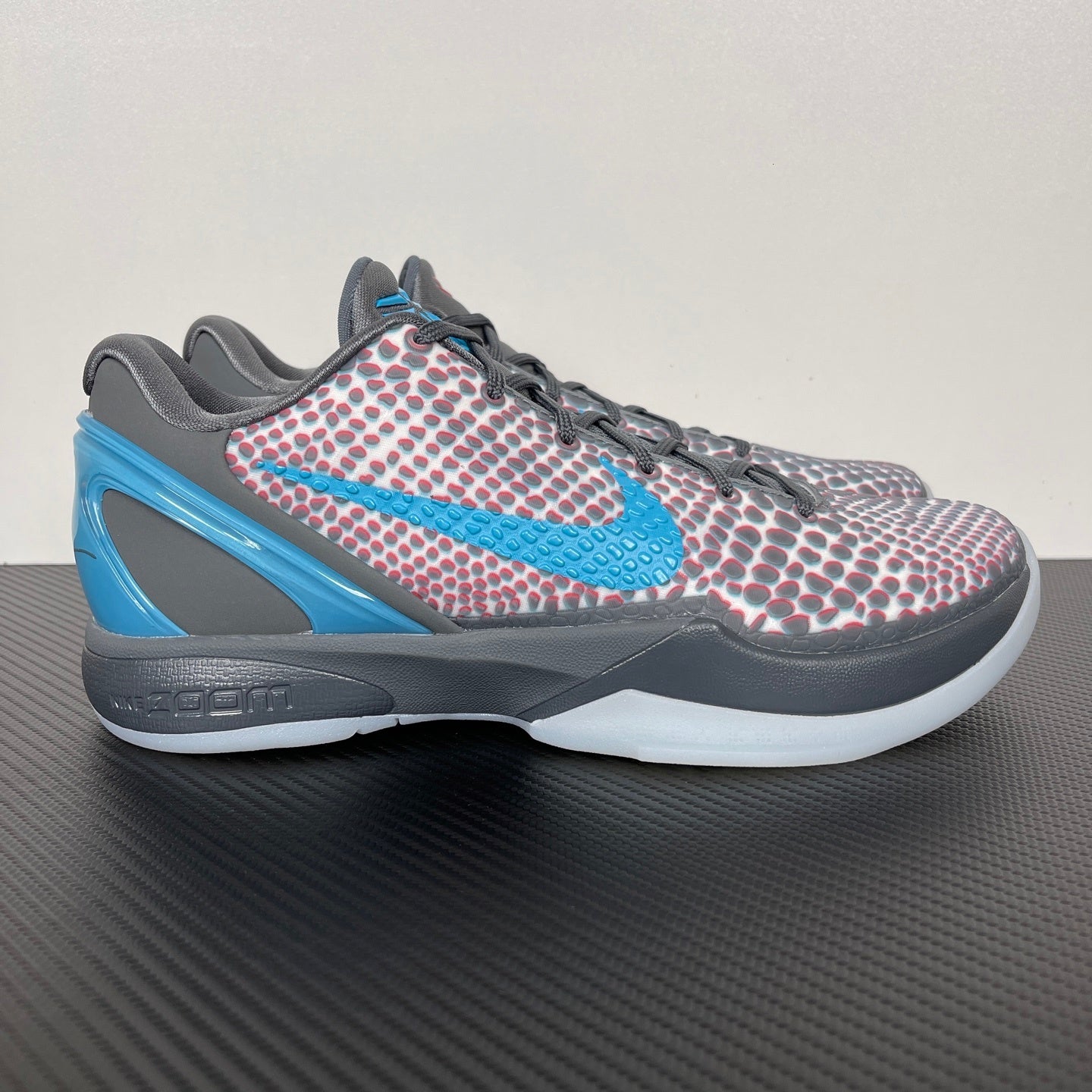 KB6 Protro Grey/Chlorine Blue