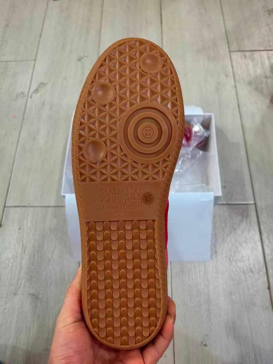 Maison  Red Gum Sole