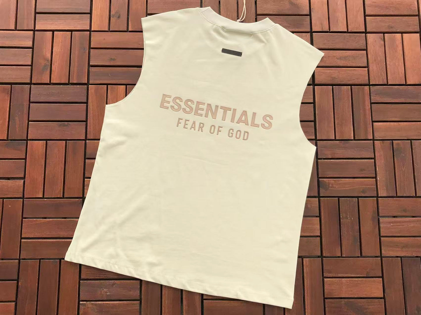 T-Shirts sem Mangas ESSENT