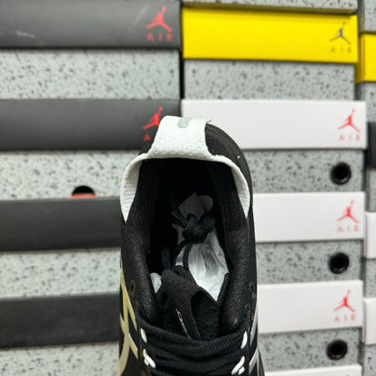 GEL-NIMBUS 28 Black/Silver