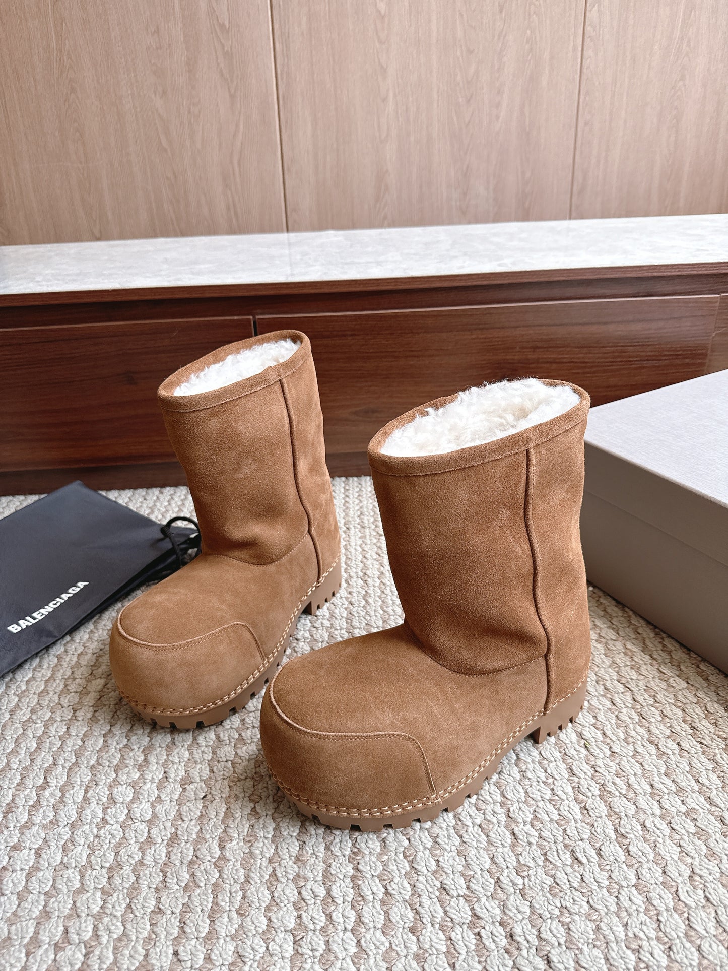 BLG Alaska Suede Boots