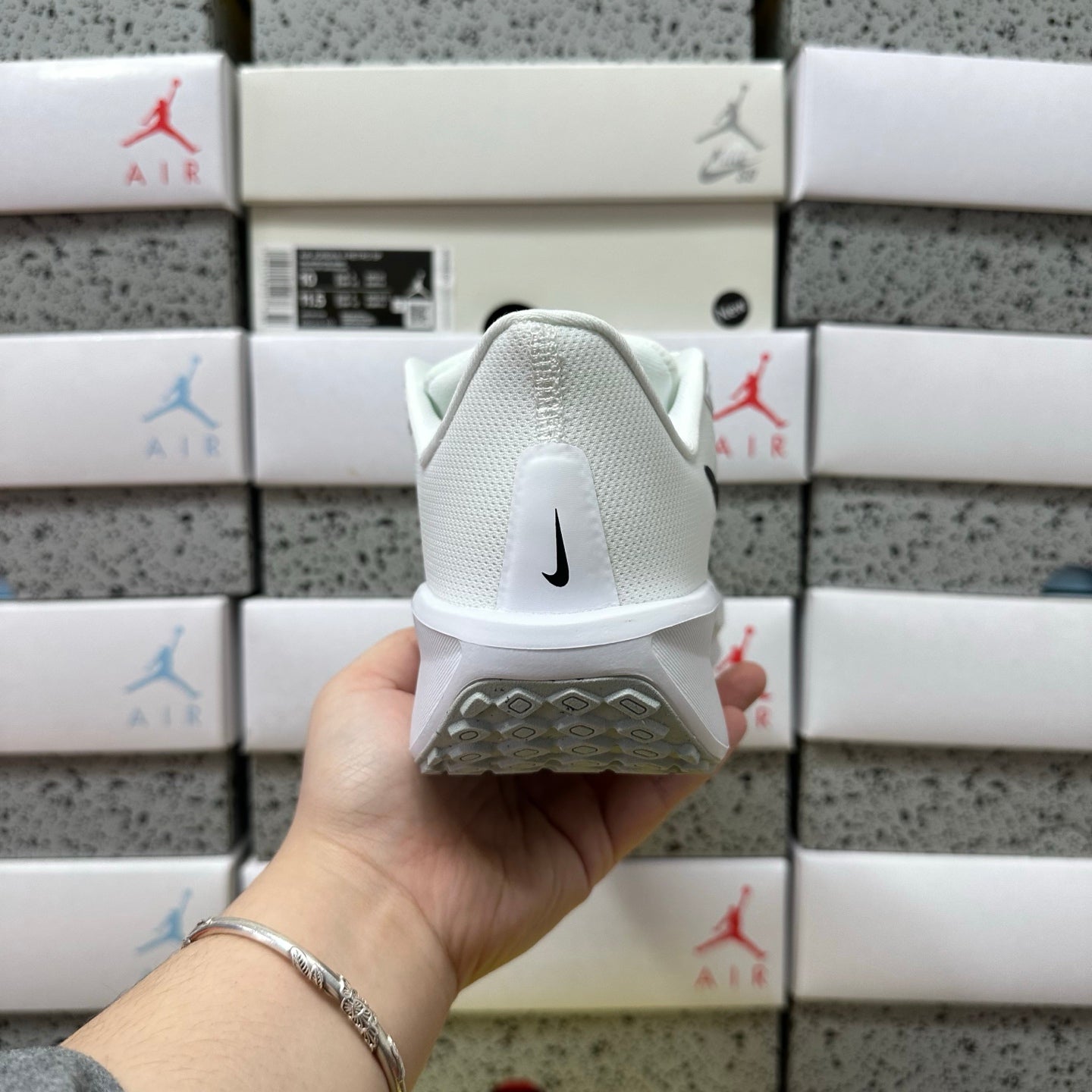 Quest 6 White