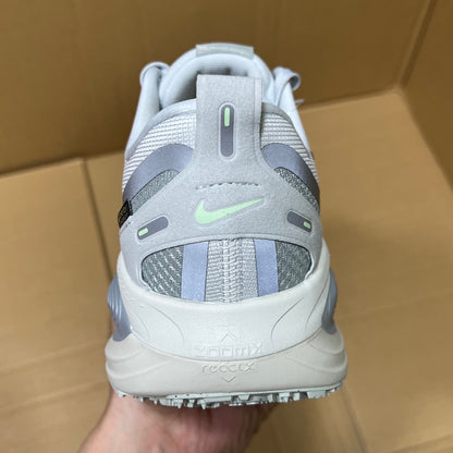 Vomero 18 Gore-Tex Grey