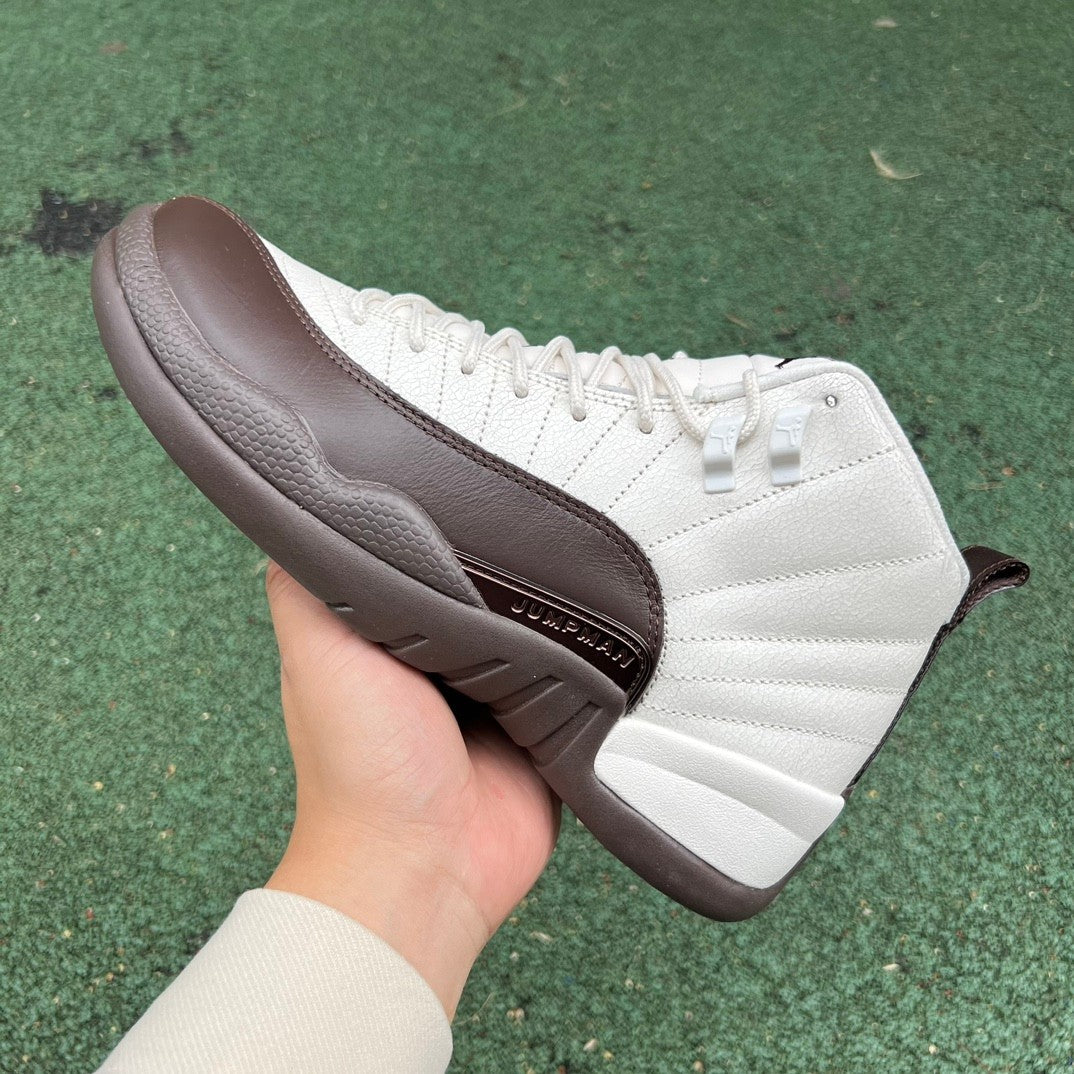 12 CHOCOLATE