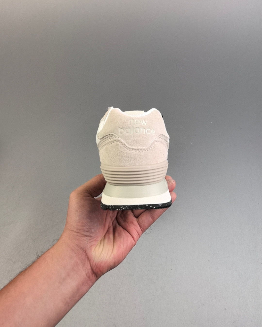 574 Creme