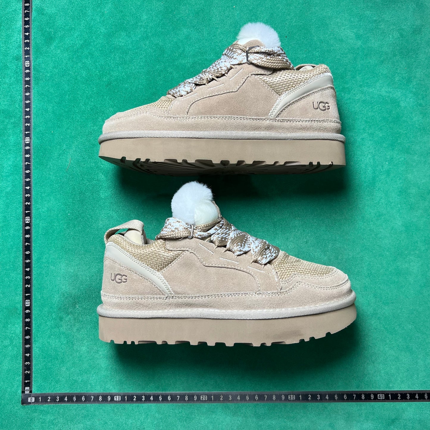 UGG