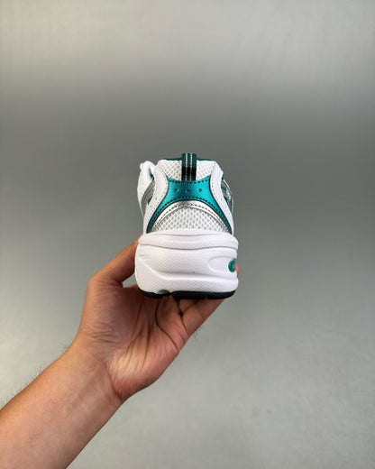 530 White and Green