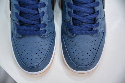 Dunk SB Midnight Navy Gum