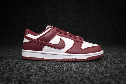 Dunk SP dark beetroot Sail