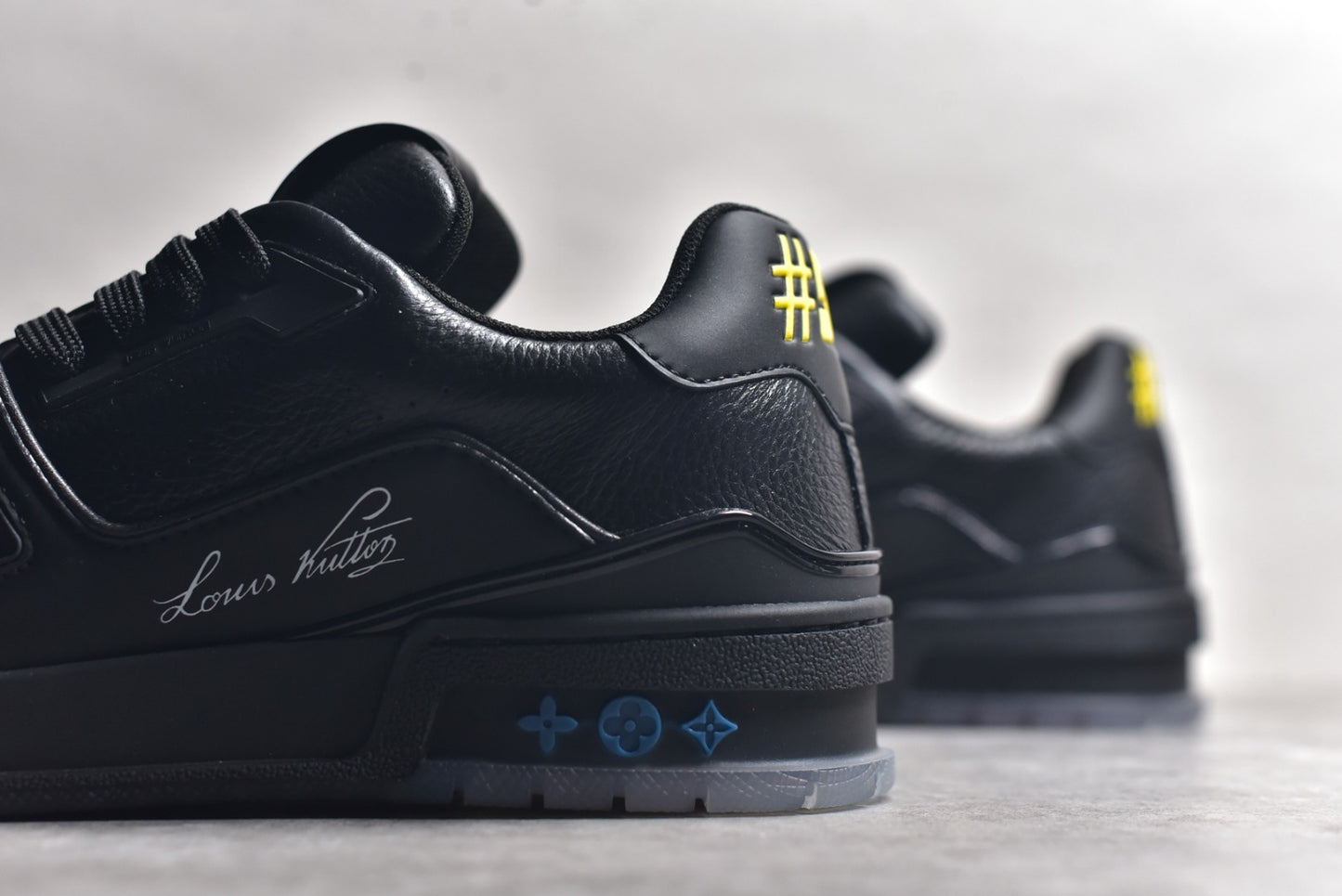 Trainer Black