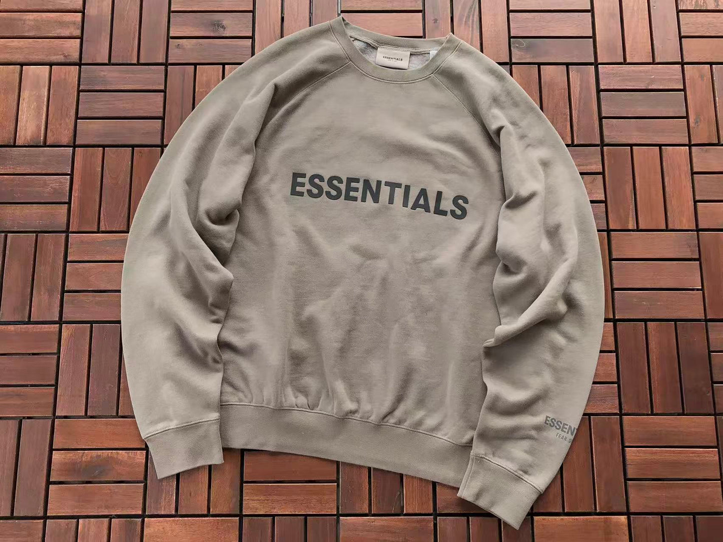 Conjuntos Essentials