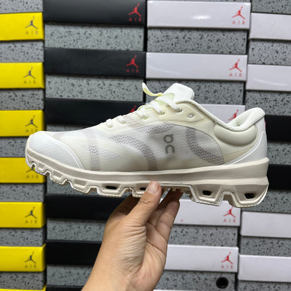 Cloudtilt Loewe White