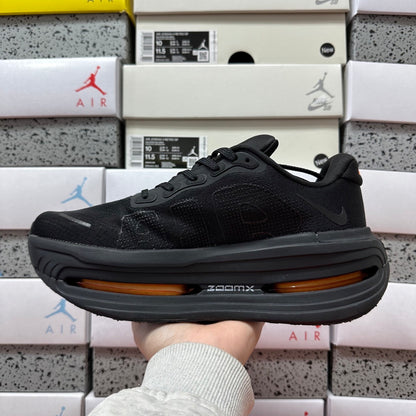 Vomero Premium Black