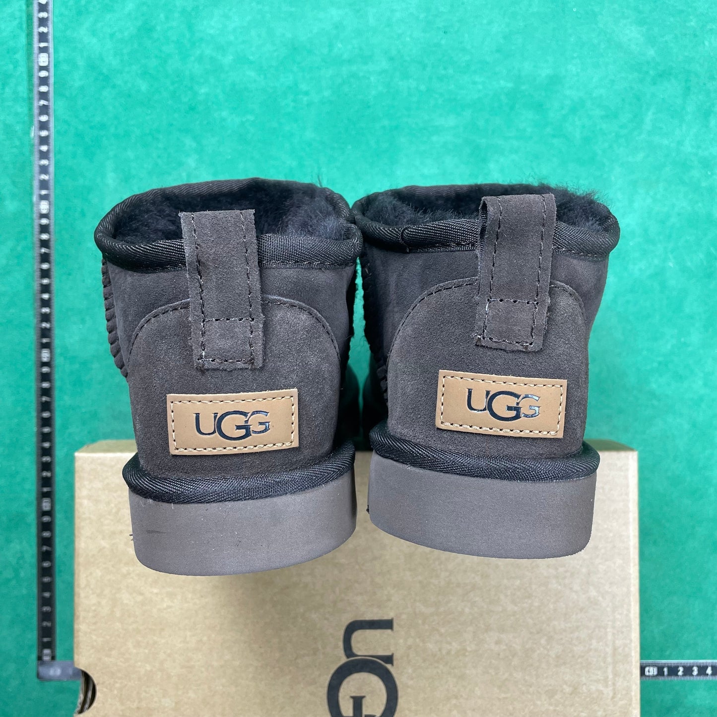 UGG CLASSIC ULTRA MINI