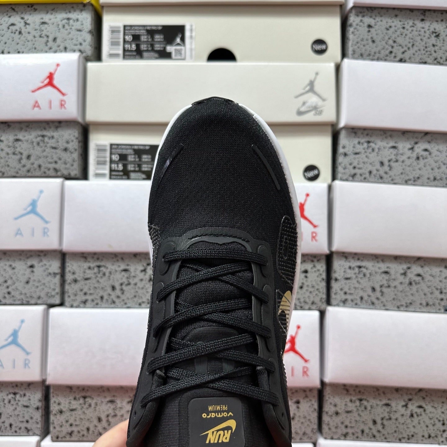 Vomero Premium Black/White