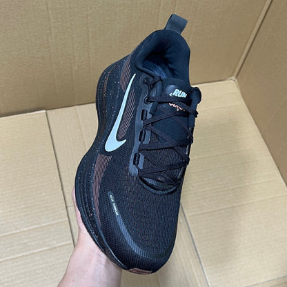 Vomero 18 Black/Brown