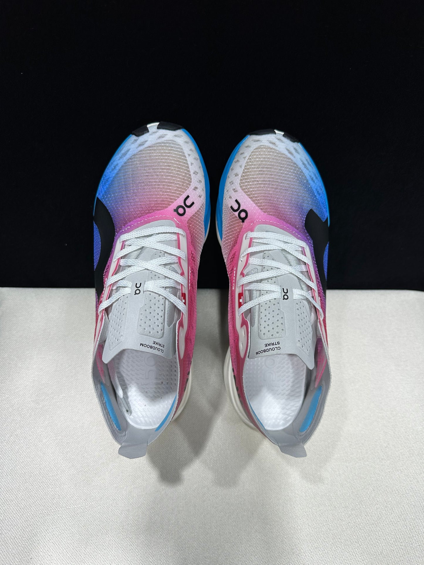 Cloudboom Strike Pink Blue