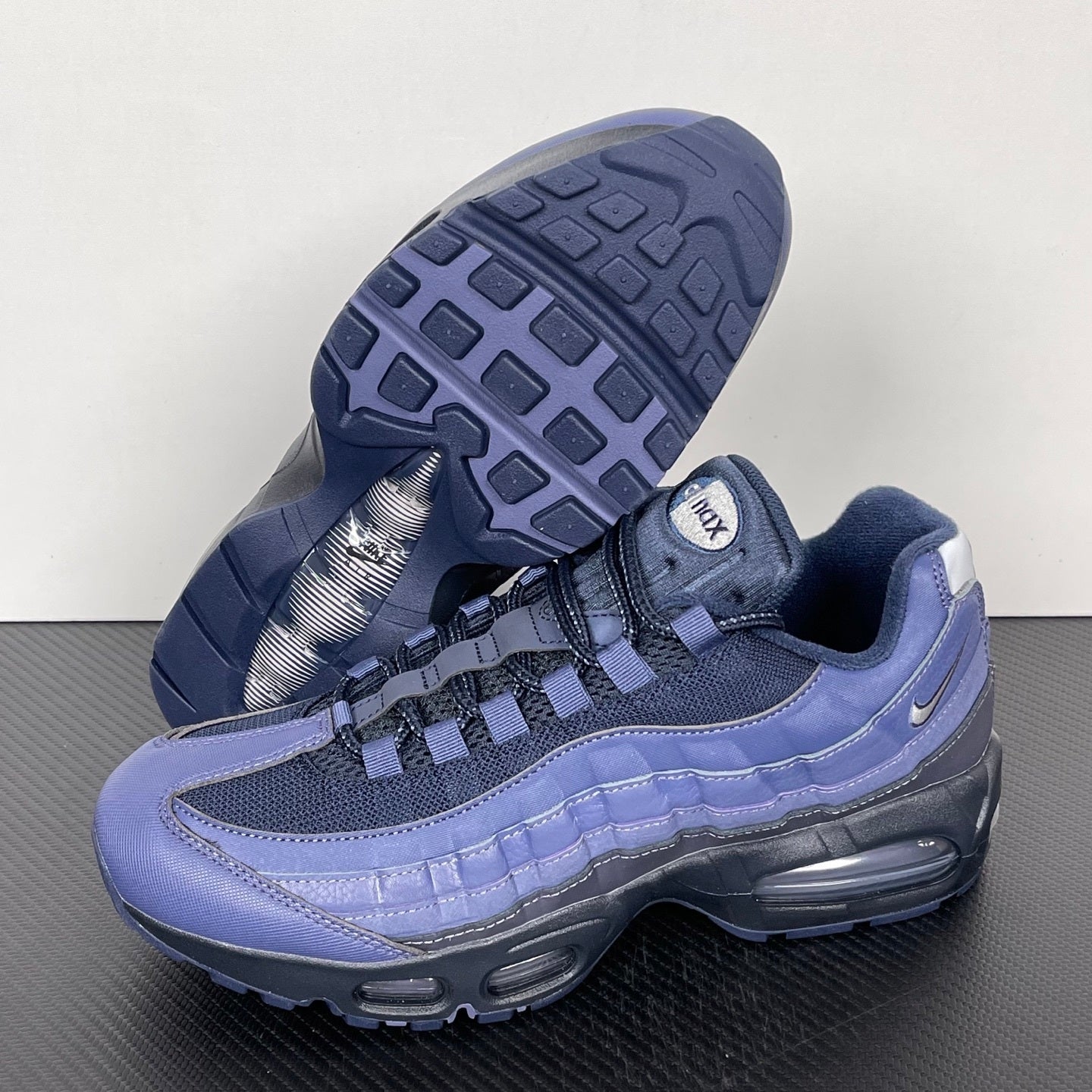 95 Purple Wolrd