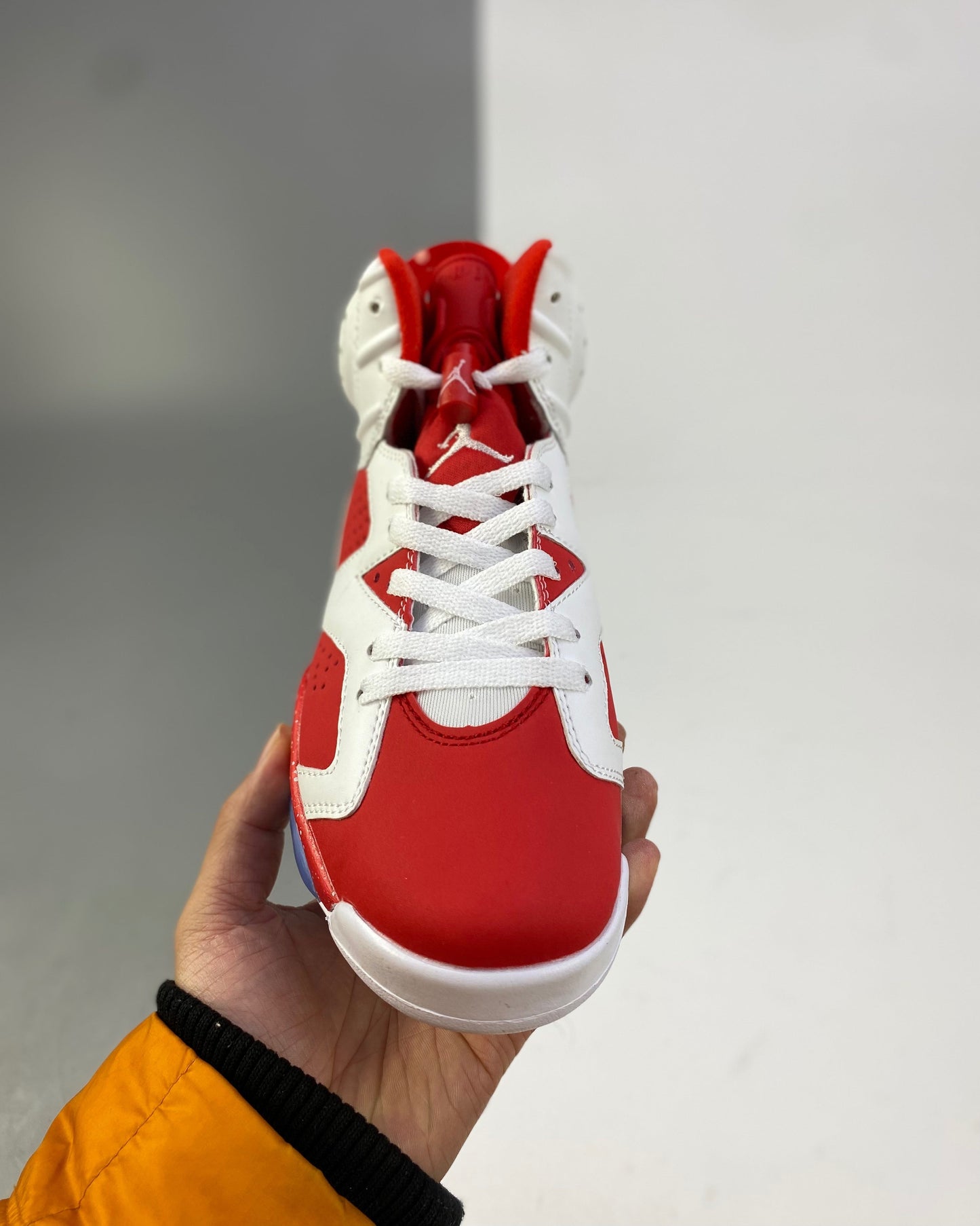 AJ6 White and Red