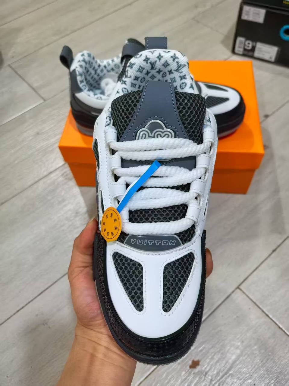 Skate Grey