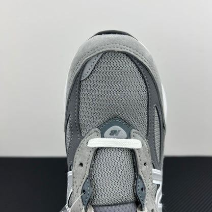 990 Grey Day