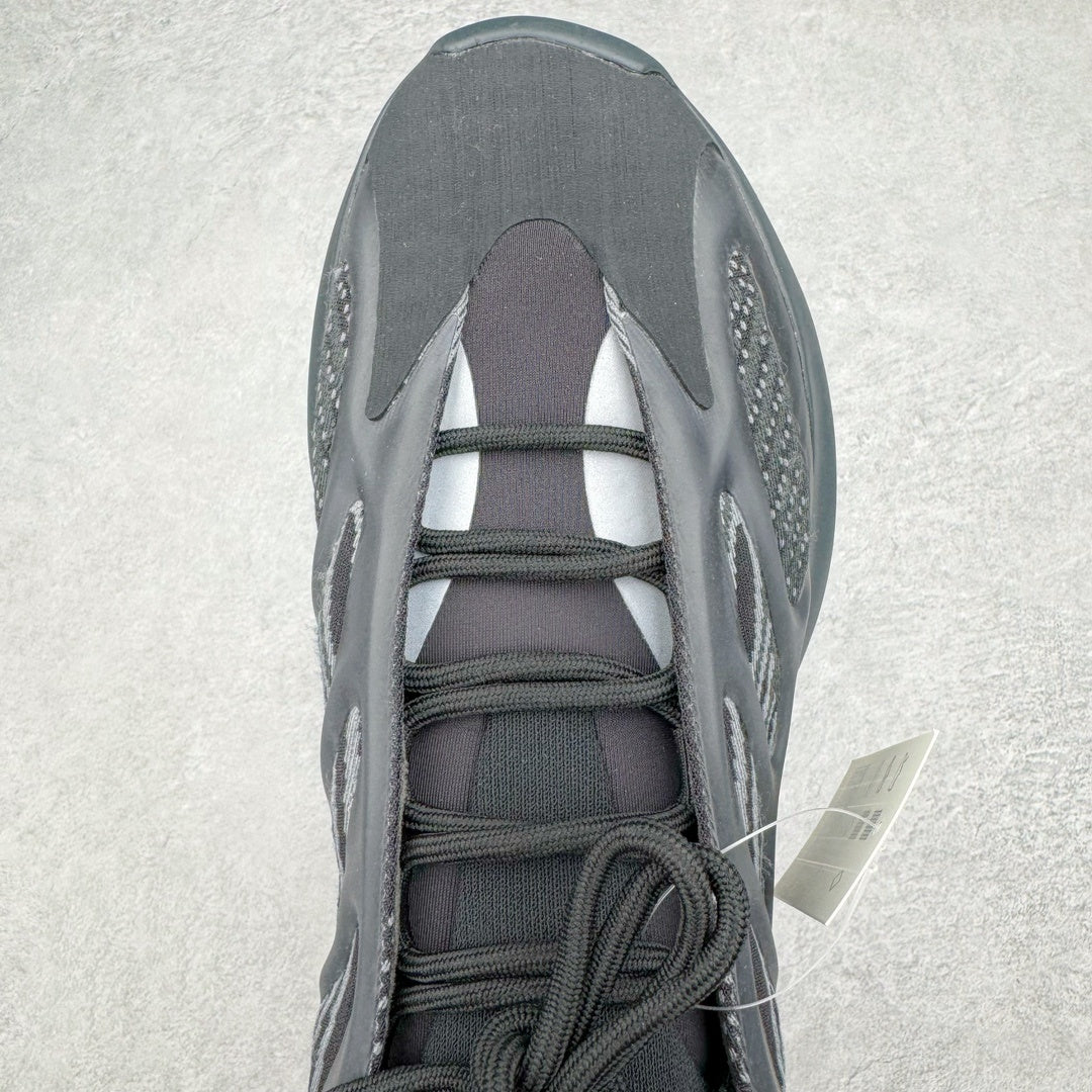 700 V3 Black Soul