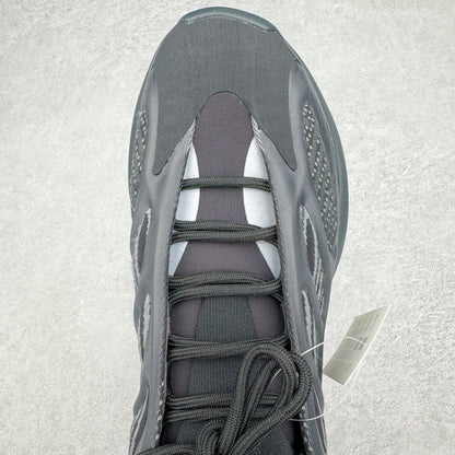 700 V3 Black Soul