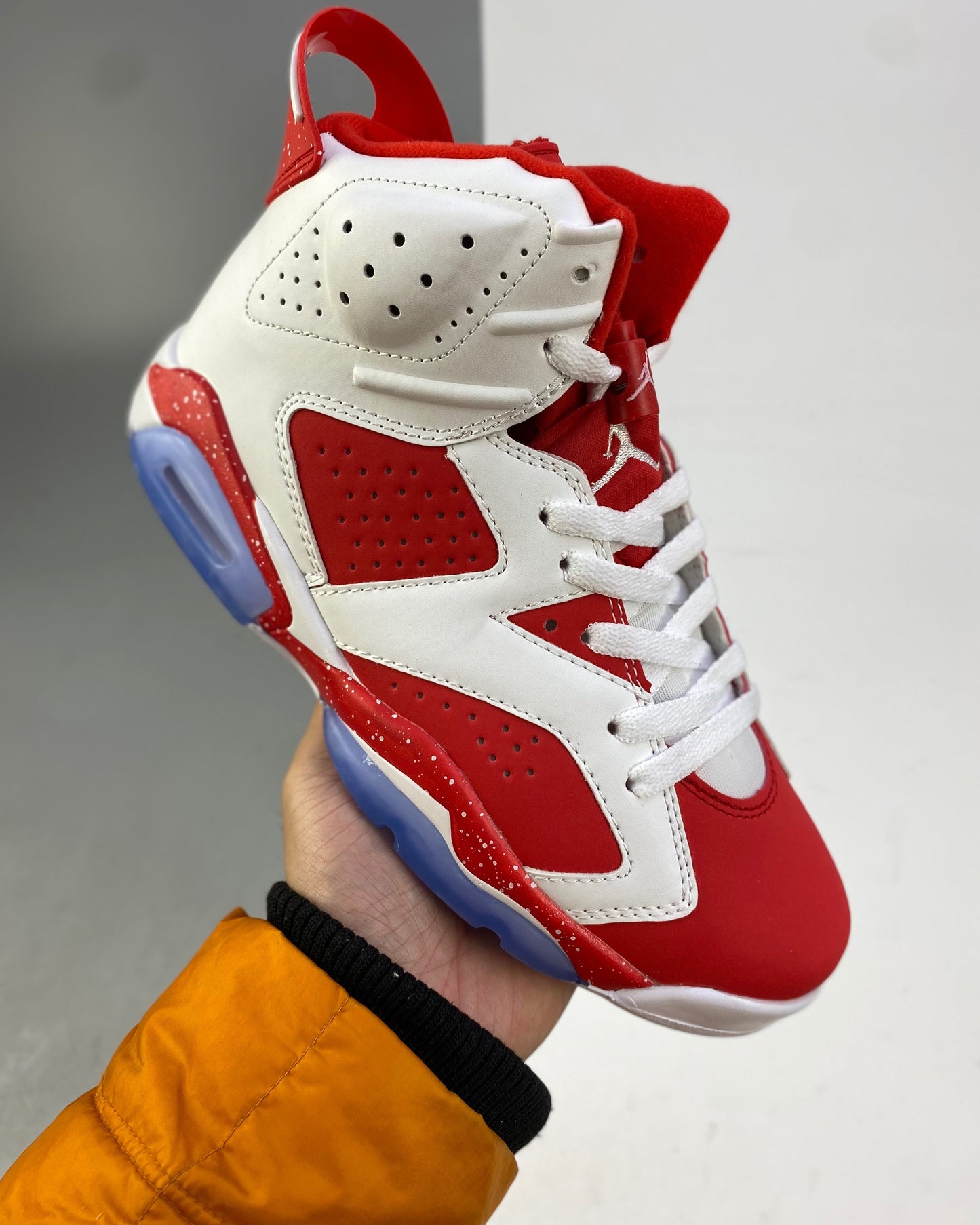 AJ6 White and Red
