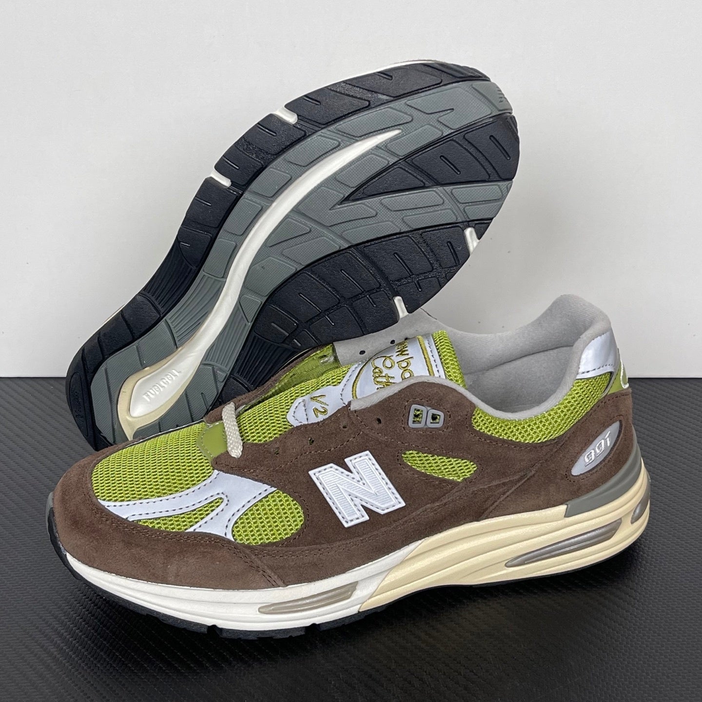 990 Brown Lime