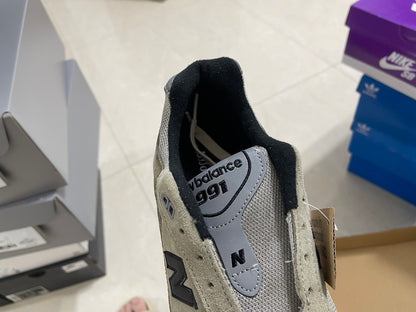 990 Olive Beige / Black Logo