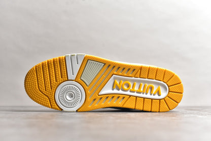 Trainer White and Orange