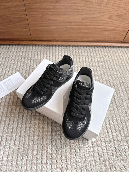 Maison Black SHINE