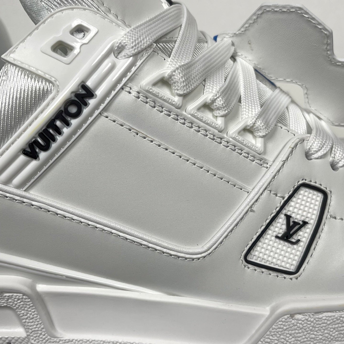 Trainer White