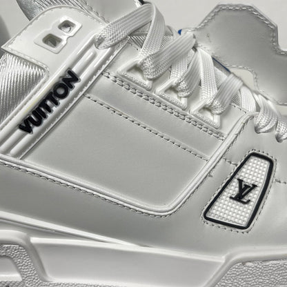 Trainer White