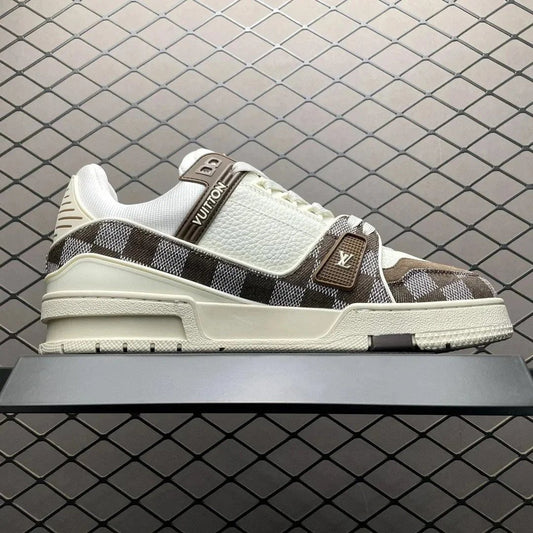 Aware Trainer Brown