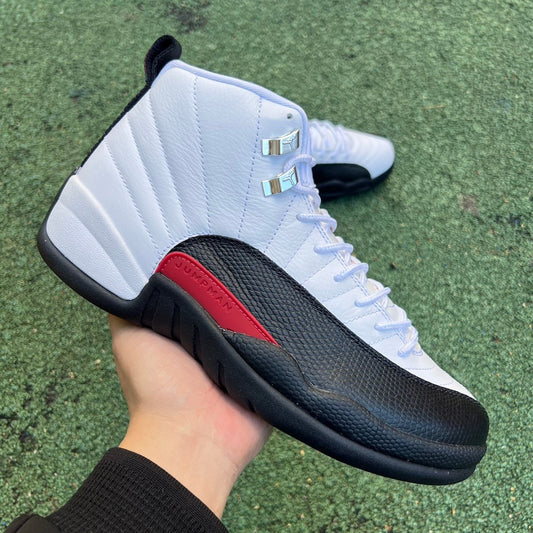 12 Retro Red