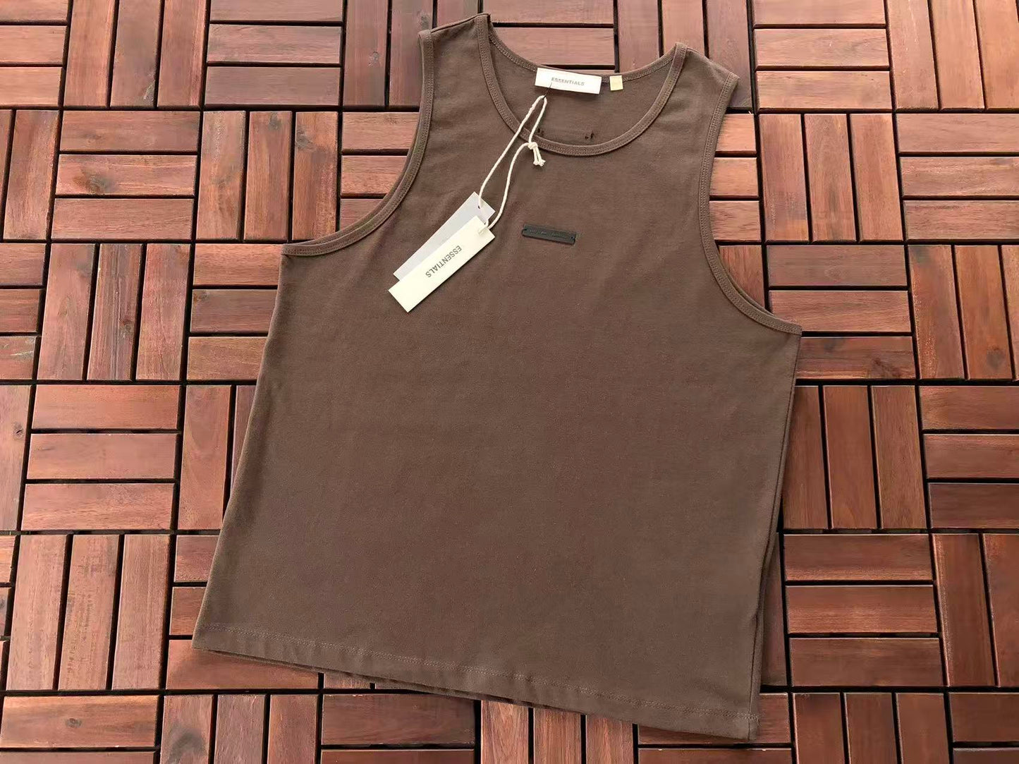 T-Shirts sem Mangas ESSENT