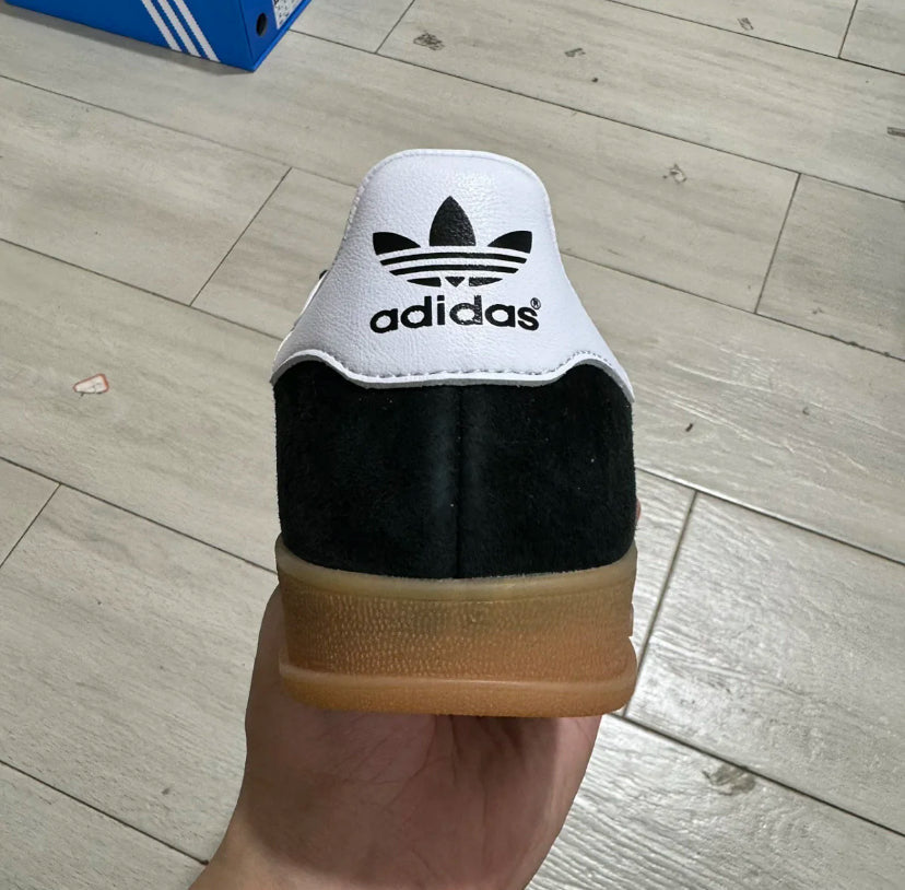 Spezial Black and White