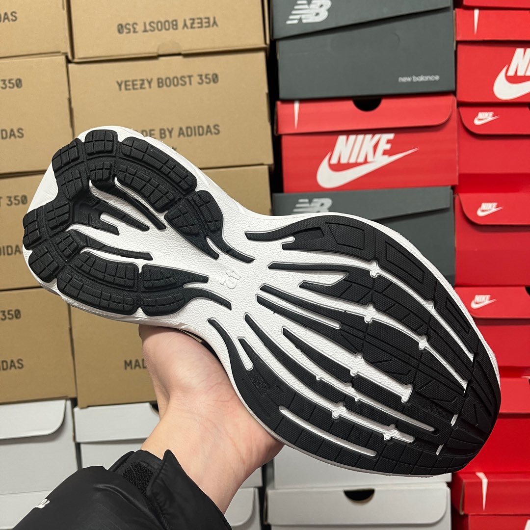 BLG Monday White/Black