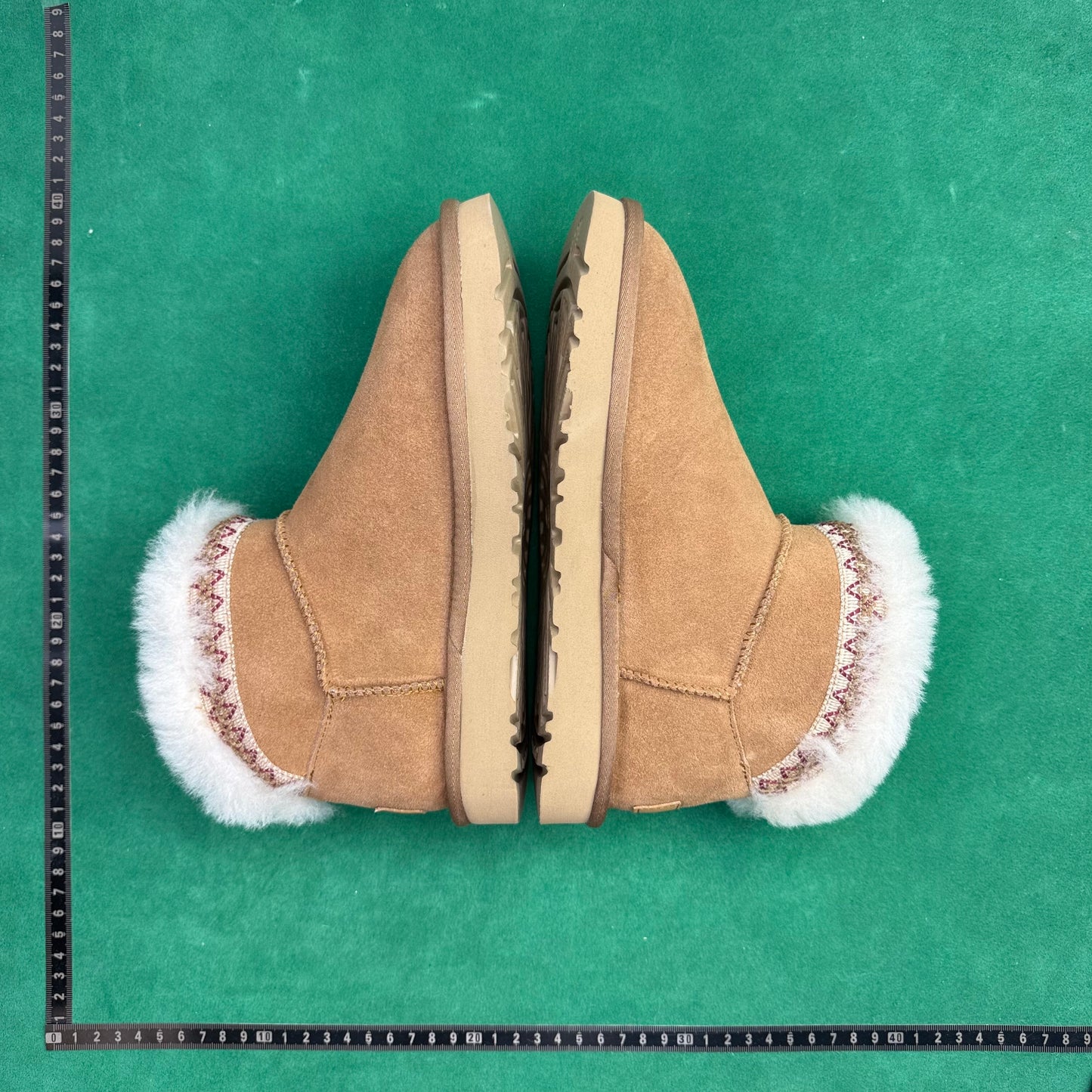 TT UGG Classic Novelty