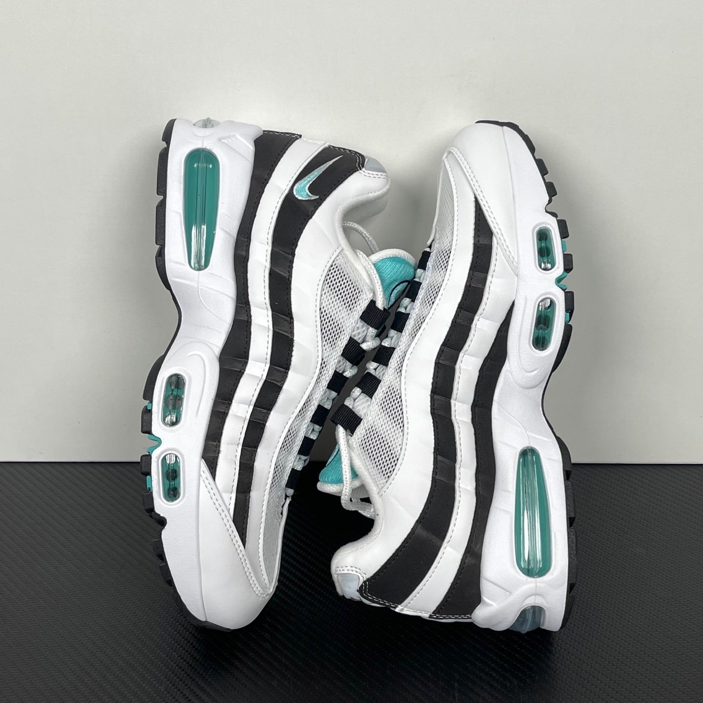 95 white Black Sky