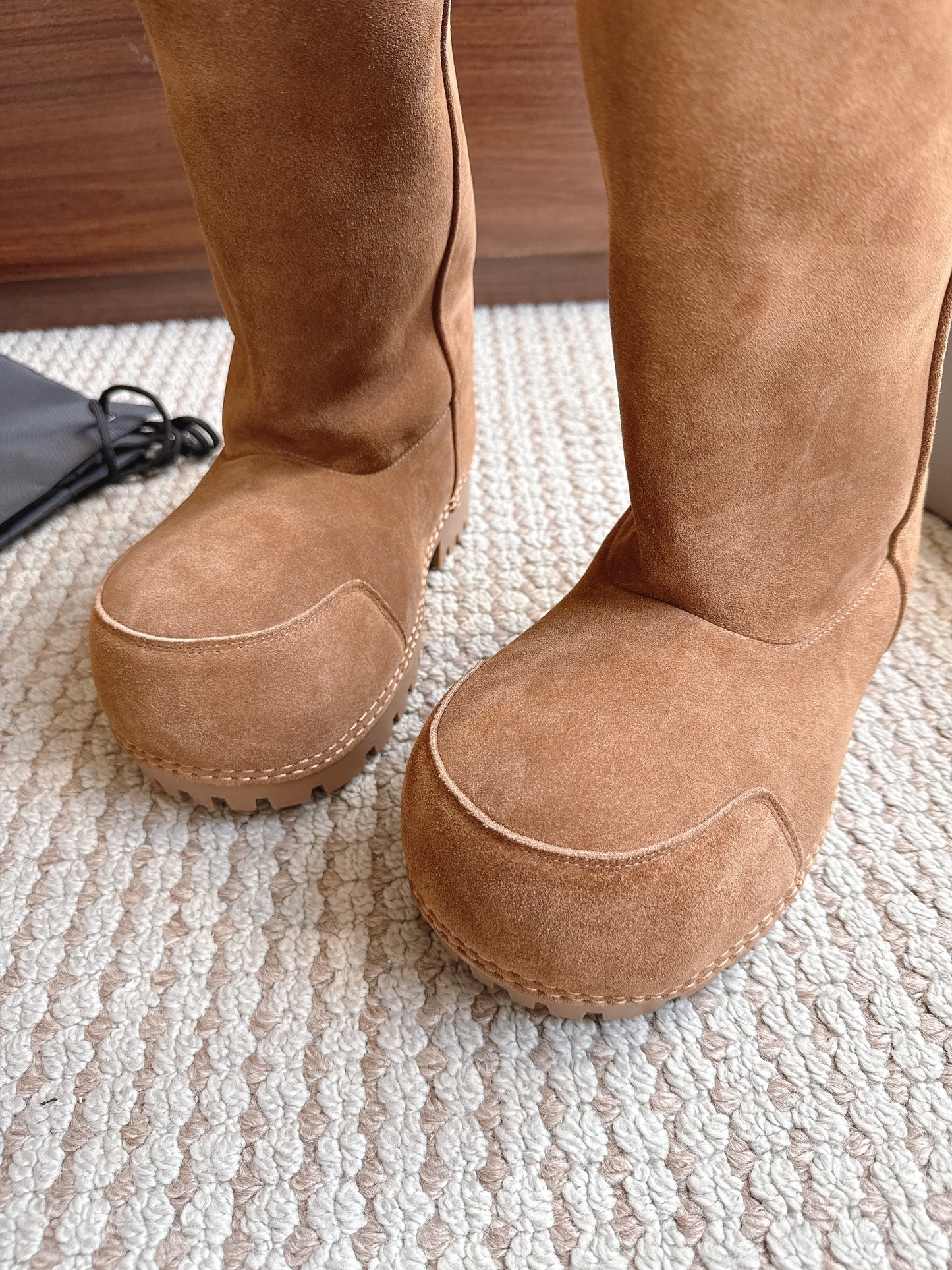 BLG Alaska Faux Shearling-Lined Suede Boots