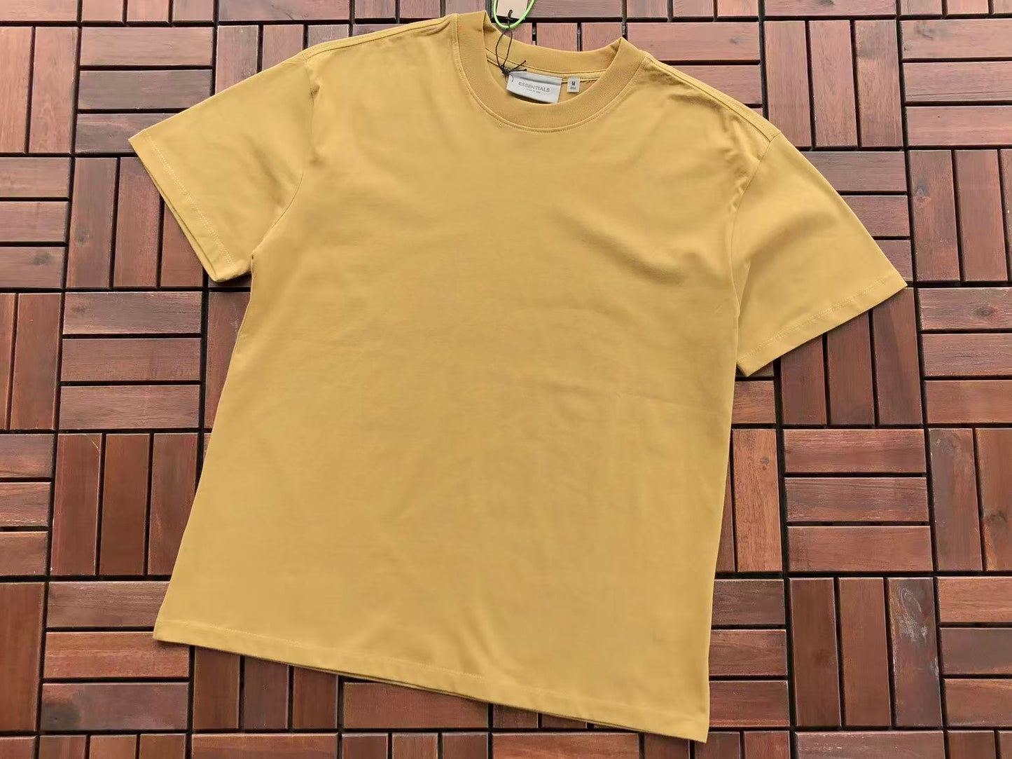 T-Shirts ESSENT