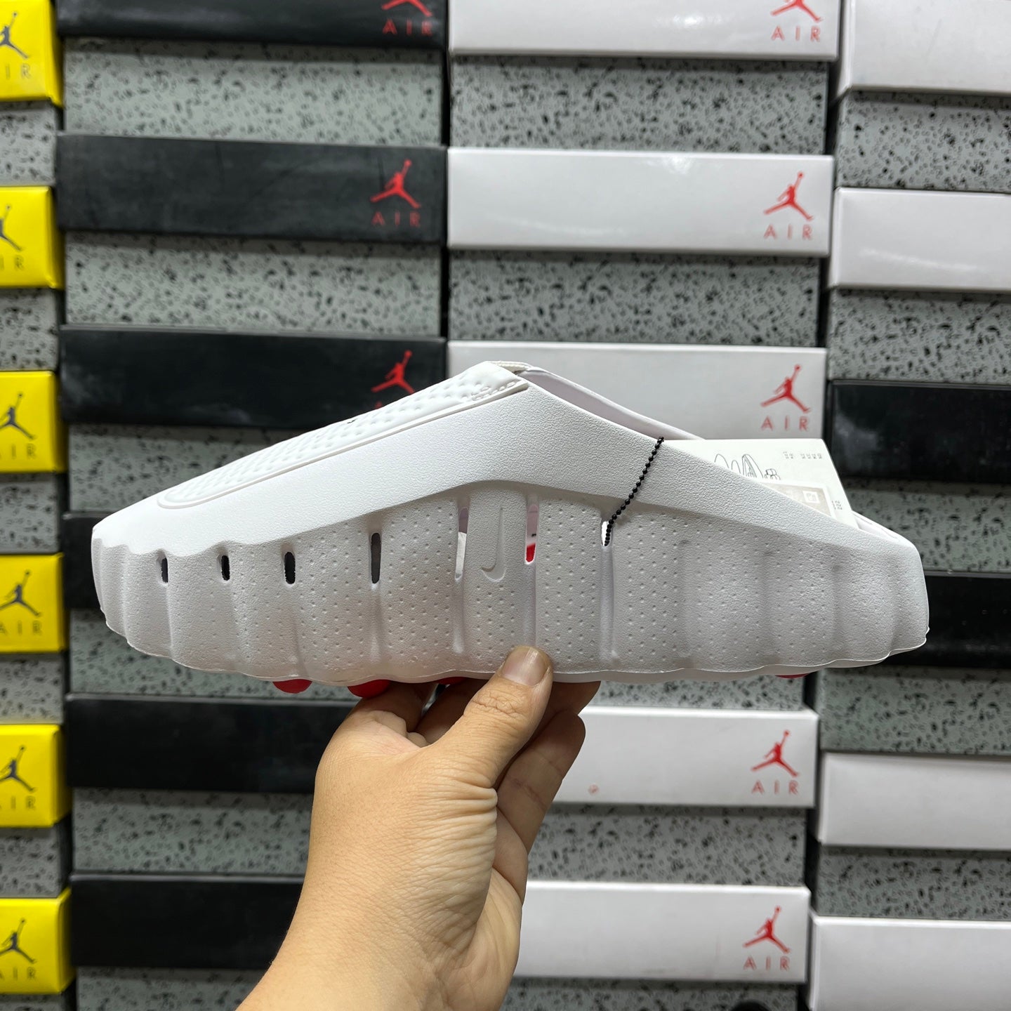 Mind 001 White