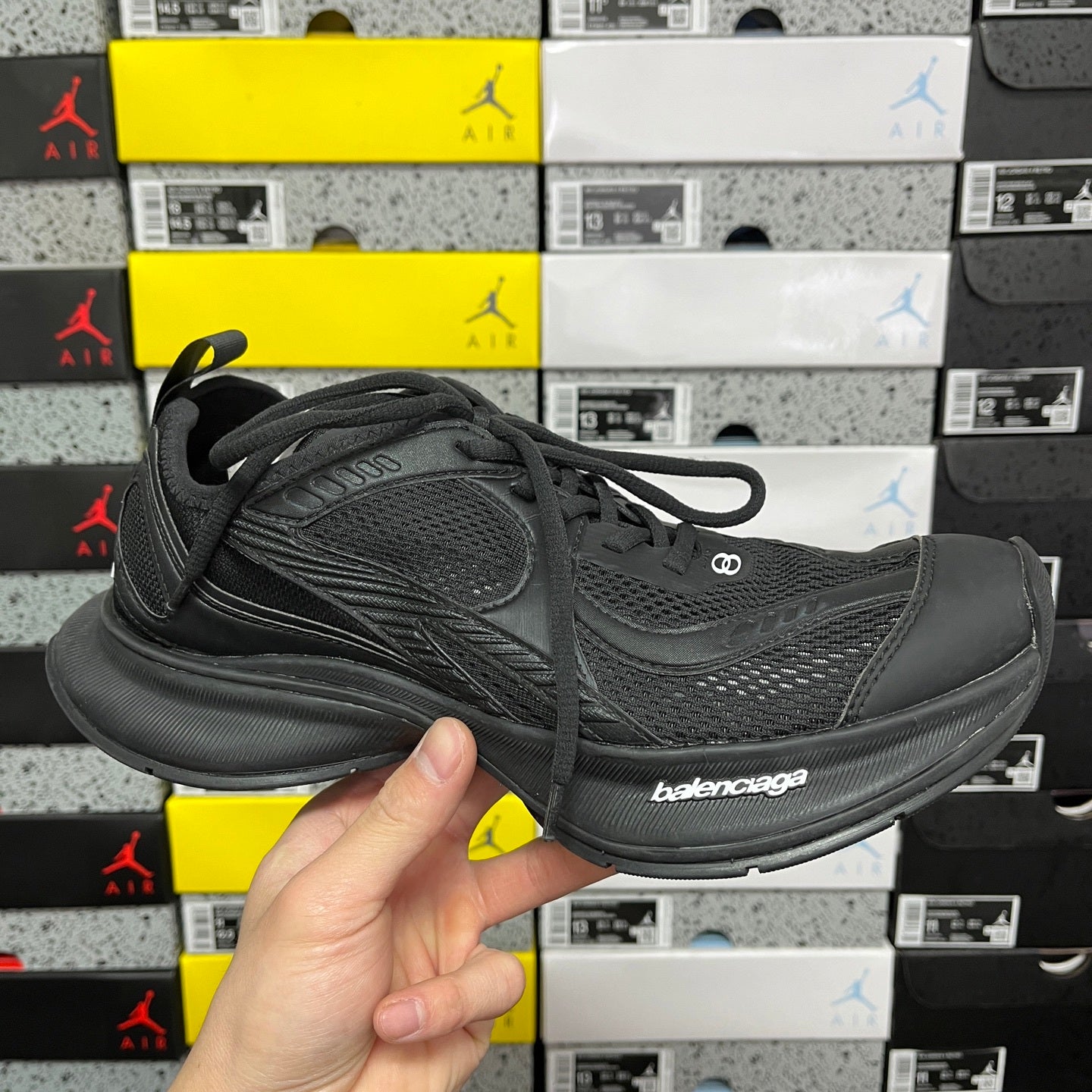 BLG Circuit Black