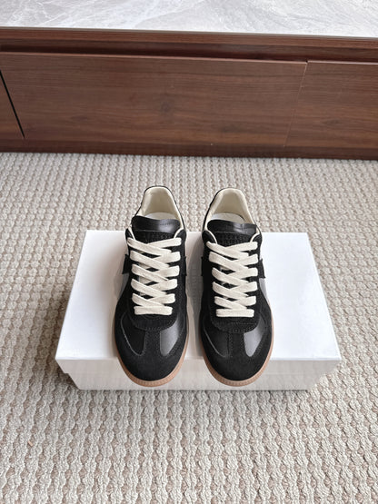 Maison Black