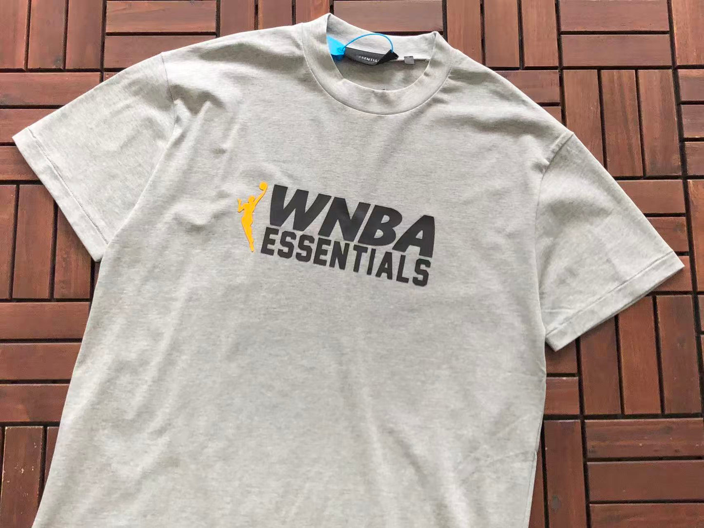T-Shirt ESSENT