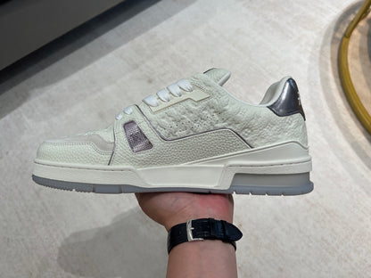 Trainer White and Gray