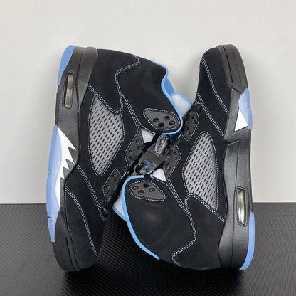 KB5 Black University Blue